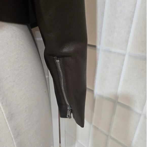 NWT Eloquii Faux Leather Moto Zip Up Short Asymmetrical Jacket Plus Size: 14/16 - Picture 8 of 11